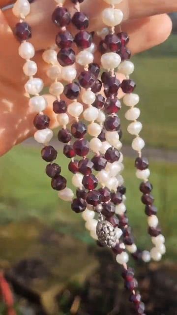 Удивительные бусы из жемчуга и граната "Лед и пламя" Дл смотреть онлайн