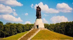Открытие памятника «Воинам Советской Армии, павшим в боях с фашизмом».