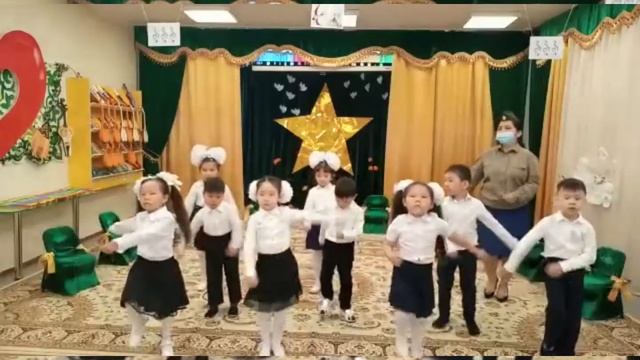№ 62 Нұрсәуле балабақшасы 9-мамыр Жеңіс күні смотреть онлайн