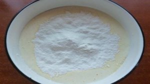 Шарлотка со сливами