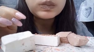 ем Мел сухой хруст и сердечко из глины