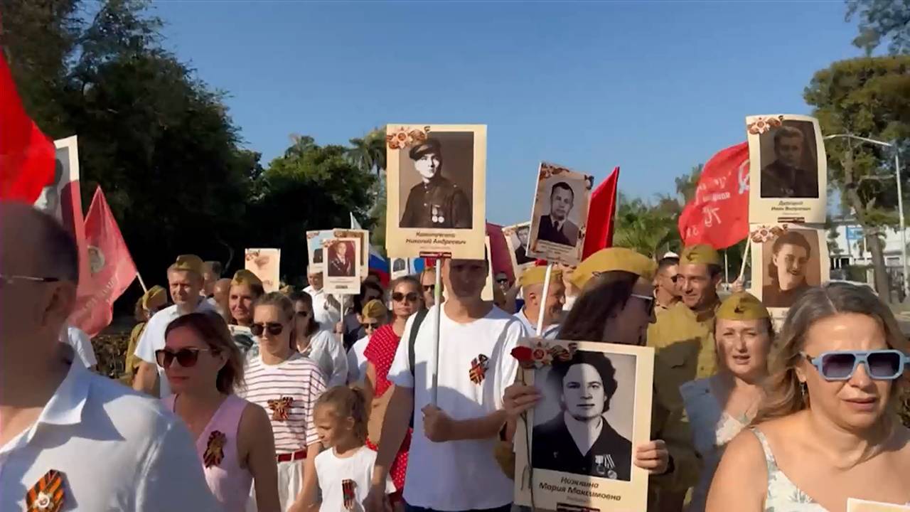 Как отмечали День Победы по всему миру?