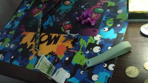 показываю что я нашёл на улице