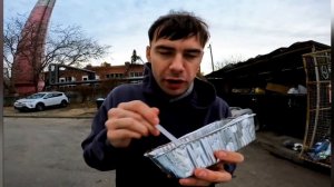 Первое правило памоек, никогда не есть из них еду)