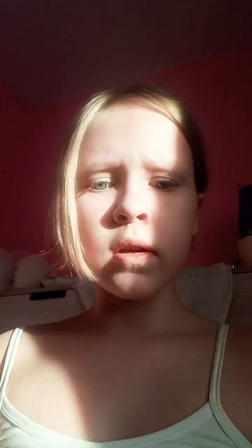 суть тренда спеть без эмоций, а люди в комментариях ре? смотреть онлайн