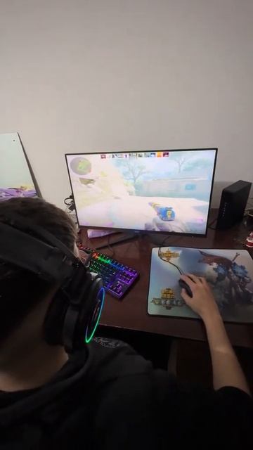 Если есть друзья, то скины можно и не выбивать. смотреть онлайн