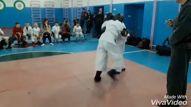 Ролик-20 Бойцы из стали -12 лет смотреть онлайн