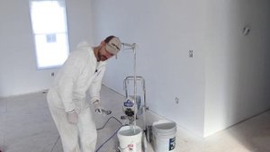 🎨 Как красить стены краскопультом с компрессором: пошаговое руководство 🎨