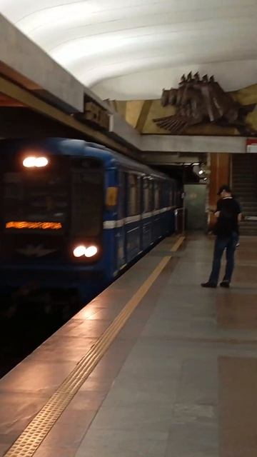 Минск метро станция Фрунзенская Беларусь metro Minsk Frunzenska смотреть онлайн
