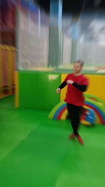 когда рядом нет батута) #jump #нижнийновгород #прыжки #па? смотреть онлайн