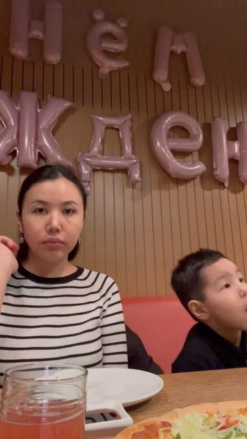 СМОТРИМ МУЛЬТИКИ И ЕДИМ ВКУСНЯШКИ смотреть онлайн