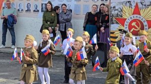 "Защитники Отечества"
Музыка: Ирина и Наталья Нужины
Слова: Елена Шакирьянова, В. Ковтун