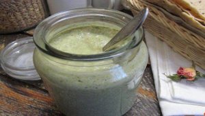 Вегетарианский завтрак из овса Зеленый монстр