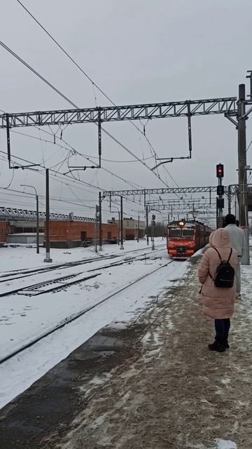 Электропоезд ЭТ2М Рейс Санкт-Петербург - Кириши. Прибы? смотреть онлайн