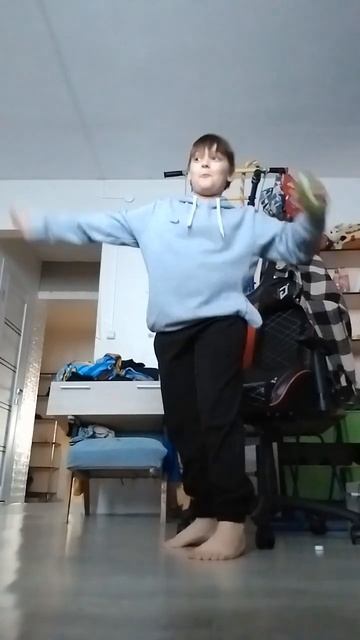 я граната я далбанул еë об пол и граната 🤣 смотреть онлайн