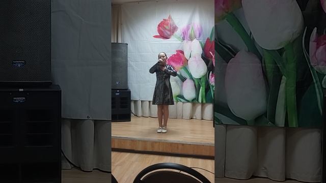 Елизавета Кузьмина 10лет. Народная песня - Ромашка-Василёк.