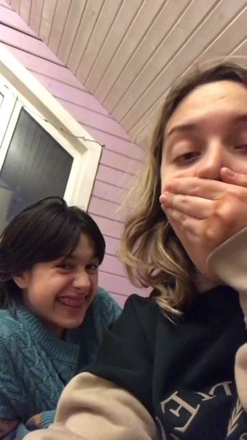 Ну, хоть кто-то живой есть в этом городе смотреть онлайн