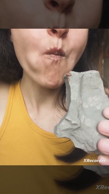 хрустящий мел ест земное видео #asmr смотреть онлайн