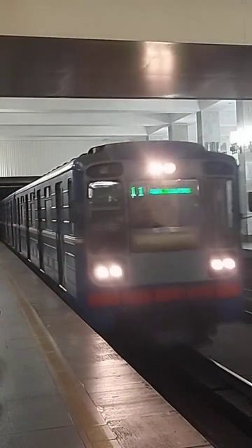 81-717.5/714.5 MMZ г.Нижний Новгород #рек #метро #train #railway #shorts смотреть онлайн