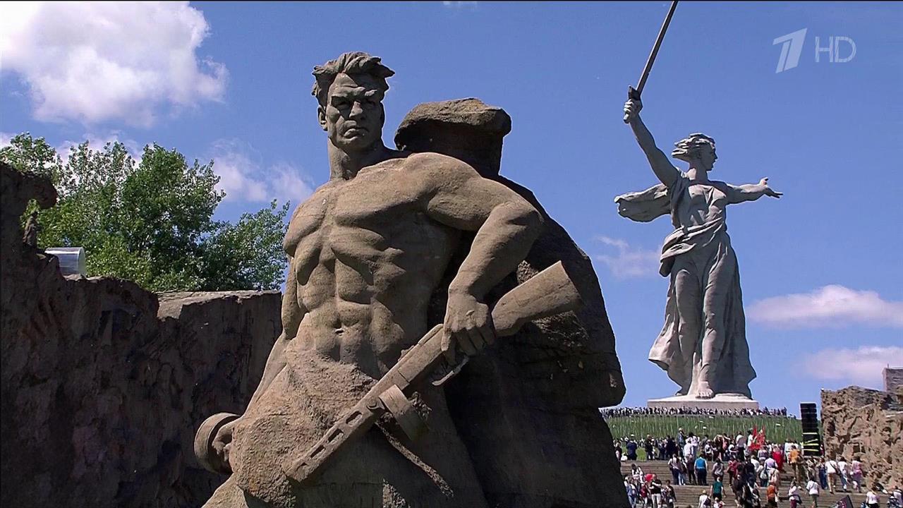 В Сталинграде завершился военный парад в честь 80-й годовщины Победы