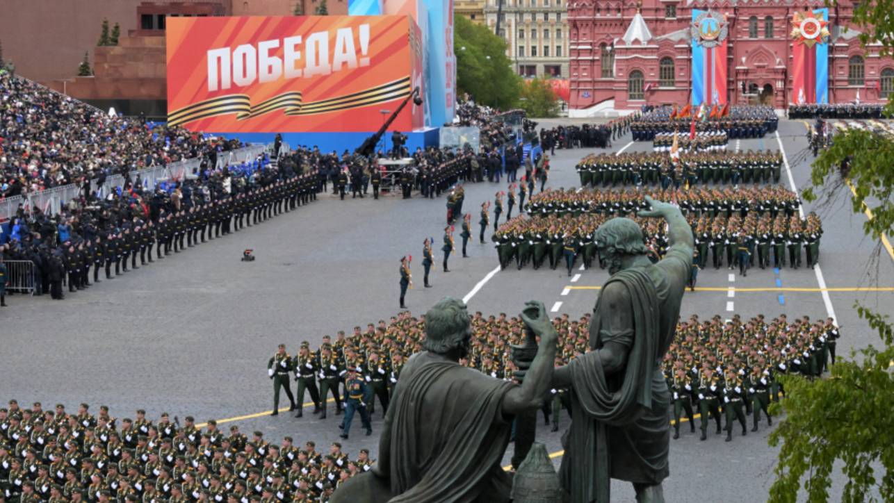 Парад Победы начался на Красной площади