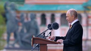 Путин выступил с речью на Красной площади