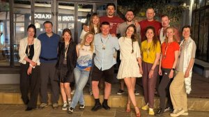 Клуб 7 Вершин. Фрагмент процедуры награждения участников восхождения на Мера Пик 8 мая 2025 года