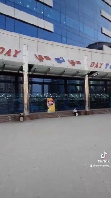 Дубай. Где лучше закупиться сувенирами и другими ништ? смотреть онлайн