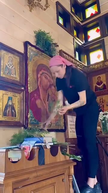 Оформление Храма к Пасхе🙏🏻. #весна #оформление #прав? смотреть онлайн