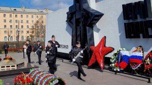 Смена Почётного Караула у Вечного огня в Северодвинске