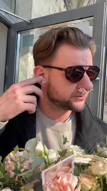 Растут цветы в носу и ушах после 8 го марта, как быть? 💪 смотреть онлайн