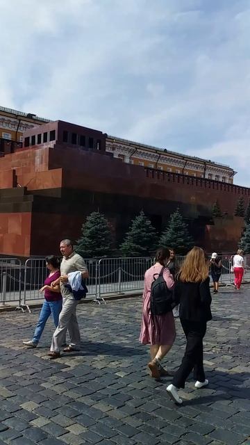 Мавзолей Ленина на Красной площади Москва. смотреть онлайн