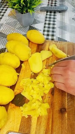Окрошка на кефире и минеральной воде