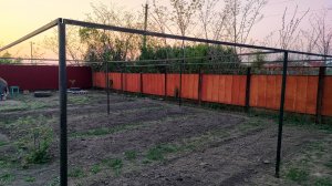 Разобрали навес. Каркас готов, скоро будет шатёр. Жизнь на пенсии.
