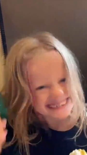 Дети, с удовольствием едят сырую, растителтную пищу💚 смотреть онлайн