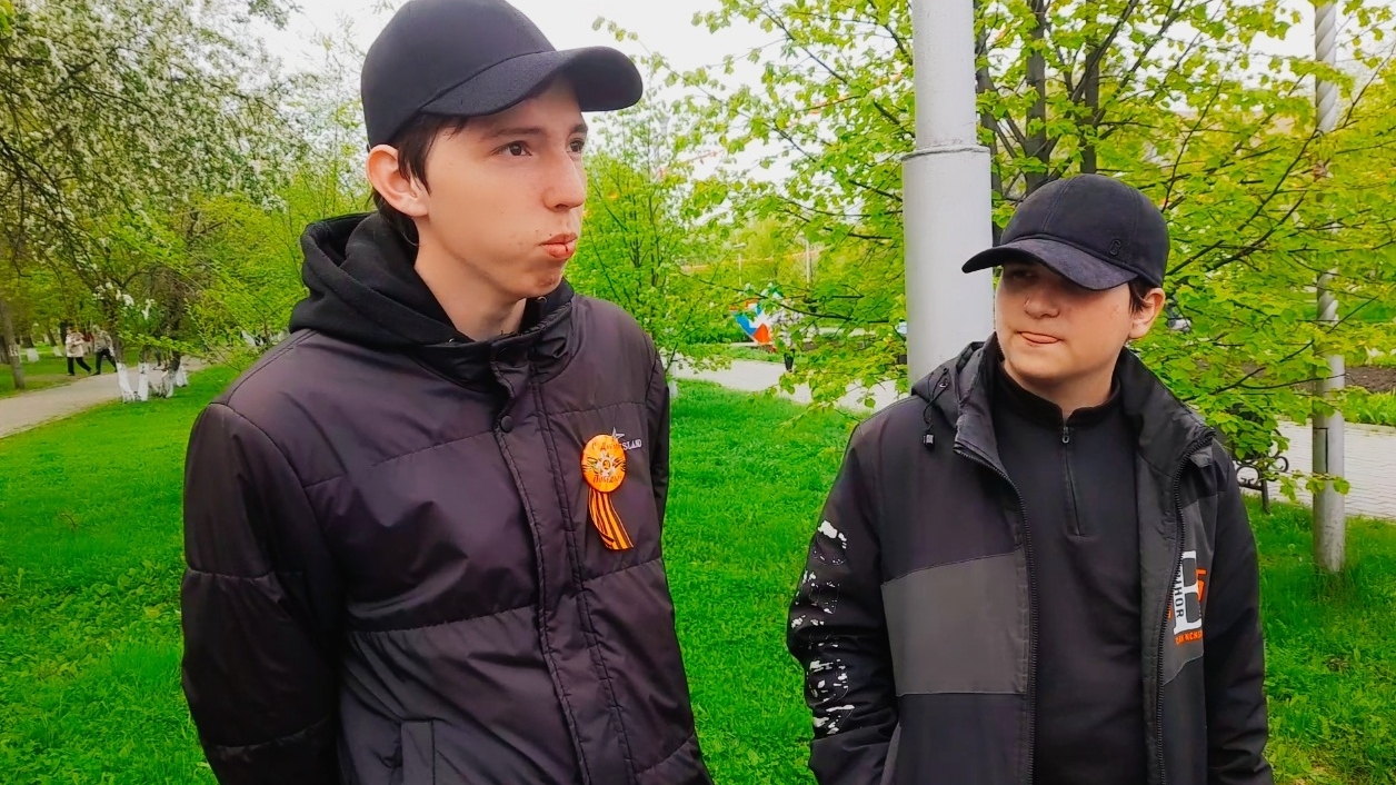 НА ПЛОЩАДИ В ПРАЗДНИК ДНЯ ПОБЕДЫ🔥/ ОТМЕЧАЕМ ДОМА /СОСЕДКА ПОЗДРАВИЛА ВСЕХ / МОЙ ОТВЕТ