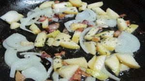 Теплый салат с фасолью