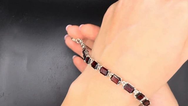 Серебряный браслет с гранатом Серебро 925 пробы На обхв