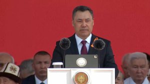 Садыр Жапаров выступил с речью на параде Победы в Бишкеке