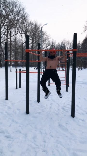 Зимняя вечерняя разминочка в лёгкий морозец!)#зима #жи? смотреть онлайн