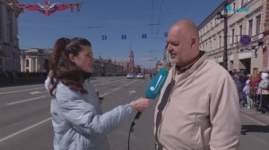 Редкие автомобили времён войны на Невском проспекте