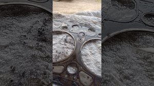 Выбивает антифриз.