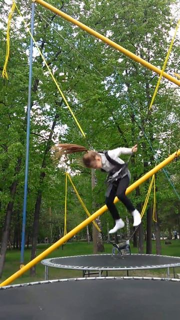 На батуте Кенгуру смотреть онлайн