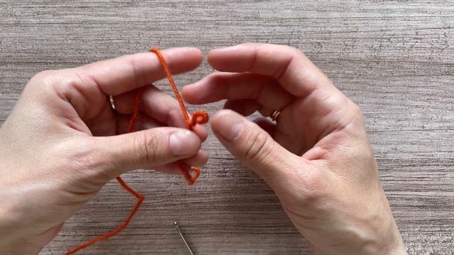 Основы вязания крючком для левшей. 1. Воздушная петля, начало вязания. Просто и понятно смотреть онлайн