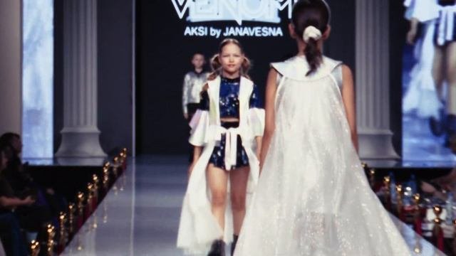 КОНЦЕПТУАЛЬНЫЙ МОДНЫЙ ПОКАЗ - COSMIC VENON BY JANAVESNA. Московская неделя моды - Estet Fashion Week