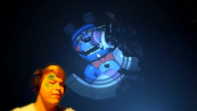 FIVE NIGHTS AT FREDDYS: SISTER LOCATION 2  НАЧИНАЮТСЯ КАКОЙ-ТО ДВИЖ  ПРОХОЖДЕНИЕ ФНАФА