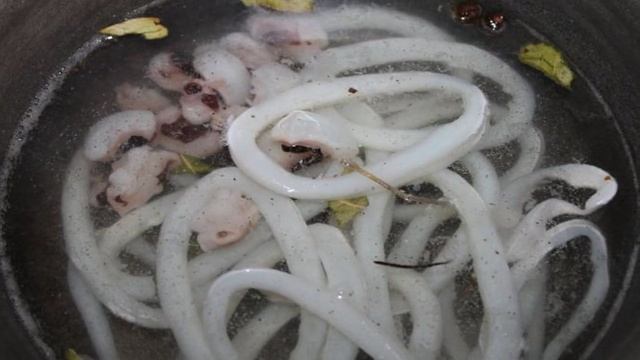 Салат из кальмара и осьминога по - корейски