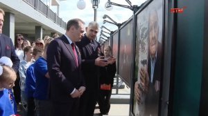 Глава Мордовии осмотрел фотовыставку «Время для тишины»