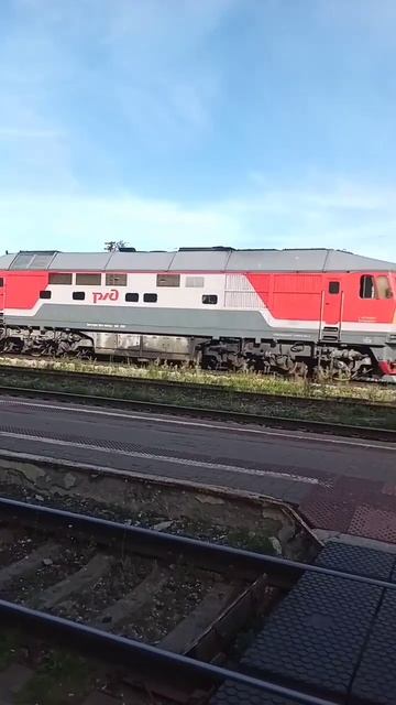 ТЭП70 резервом через ст. Псков#ржд#поезда#железнаядоро? смотреть онлайн