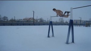 Голый Паркур Зимой